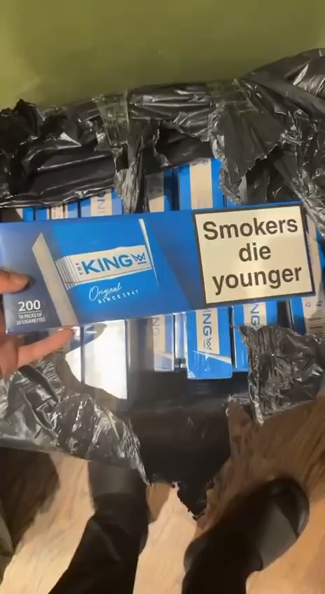 Blue King 20s Cigarettes x 10 Packs /1 Carton